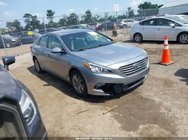 5NPE24AF8GH310842 2016 HYUNDAI SONATA - Image 1