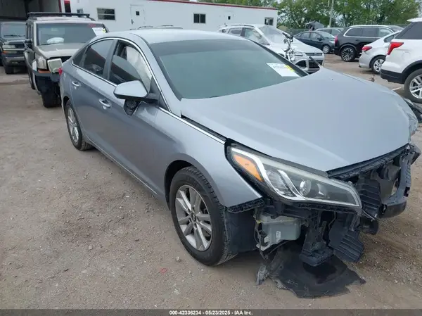 5NPE24AF8GH318391 2016 HYUNDAI SONATA - Image 1