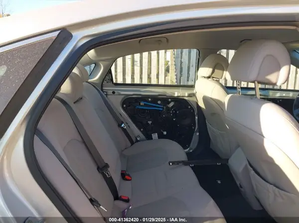 5NPE24AF8GH318813 2016 HYUNDAI SONATA - Image 8