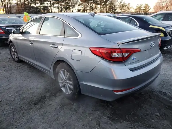 5NPE24AF8GH320982 2016 HYUNDAI SONATA - Image 2