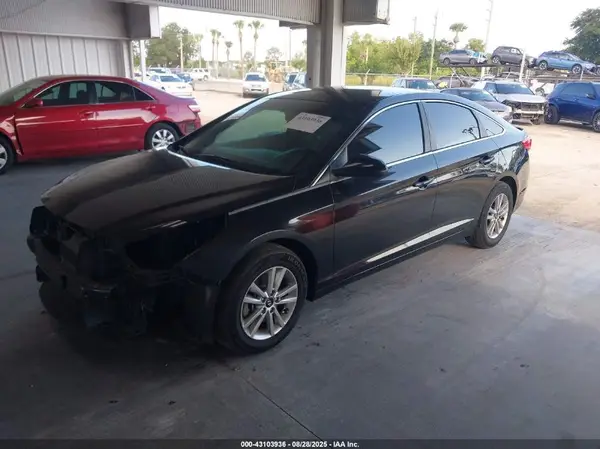 5NPE24AF8GH321596 2016 HYUNDAI SONATA - Image 2