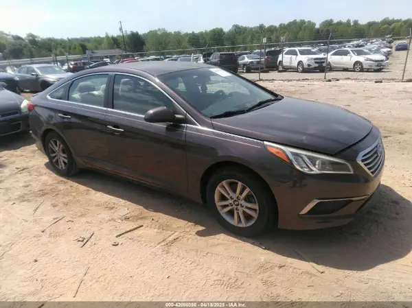 5NPE24AF8GH321923 2016 HYUNDAI SONATA - Image 1