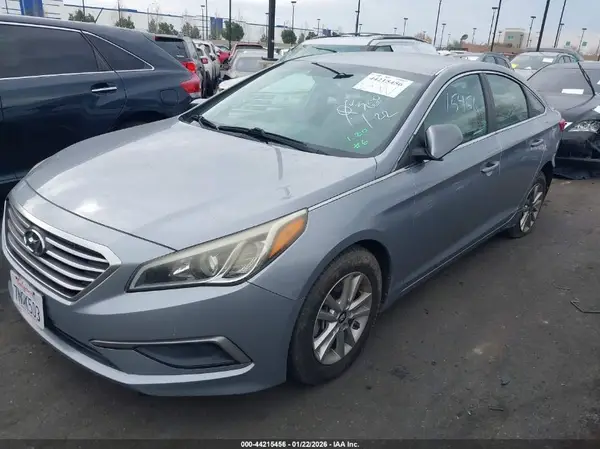5NPE24AF8GH322988 2016 HYUNDAI SONATA - Image 2