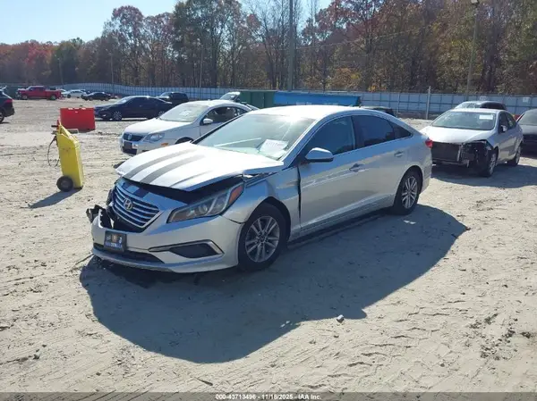5NPE24AF8GH329021 2016 HYUNDAI SONATA - Image 2