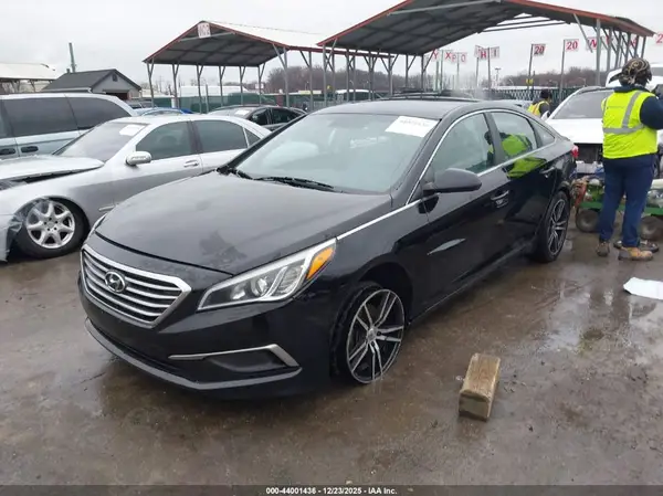 5NPE24AF8GH330380 2016 HYUNDAI SONATA - Image 2
