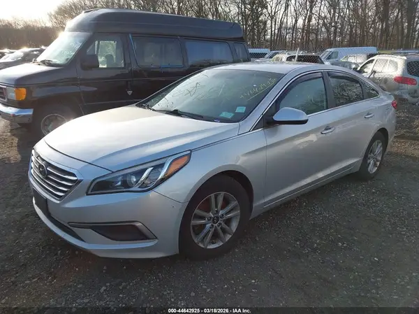 5NPE24AF8GH332954 2016 HYUNDAI SONATA - Image 2