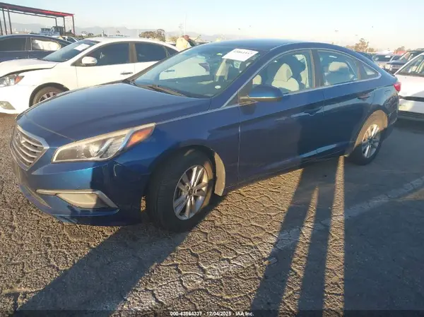 5NPE24AF8GH335630 2016 HYUNDAI SONATA - Image 2