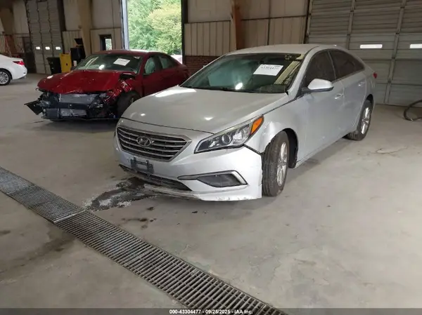 5NPE24AF8GH347180 2016 HYUNDAI SONATA - Image 2