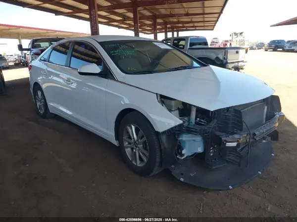 5NPE24AF8GH355358 2016 HYUNDAI SONATA - Image 1