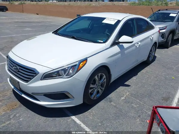 5NPE24AF8GH364593 2016 HYUNDAI SONATA - Image 2