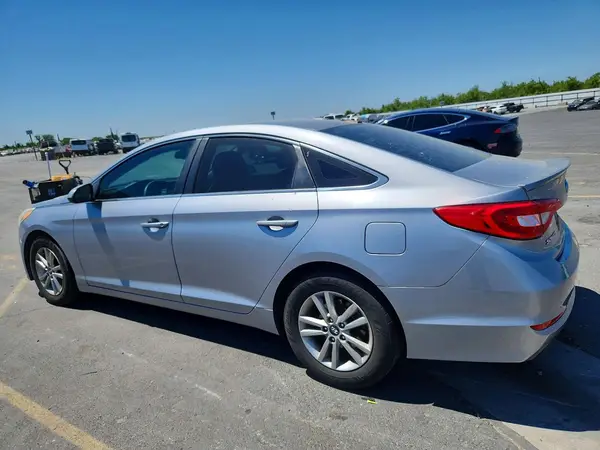 5NPE24AF8GH365114 2016 HYUNDAI SONATA - Image 2
