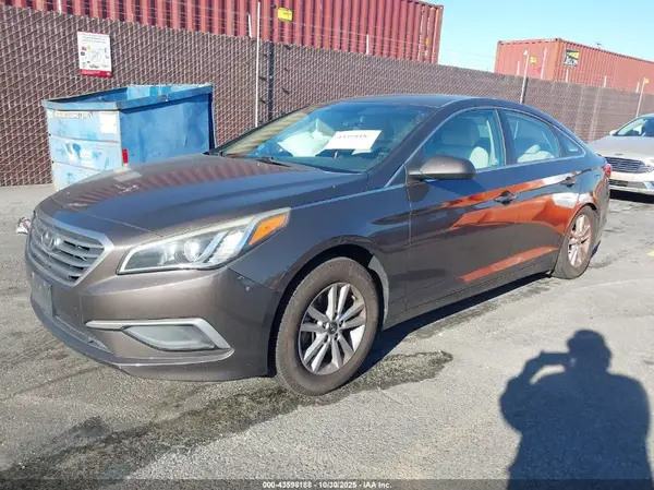 5NPE24AF8GH365484 2016 HYUNDAI SONATA - Image 2