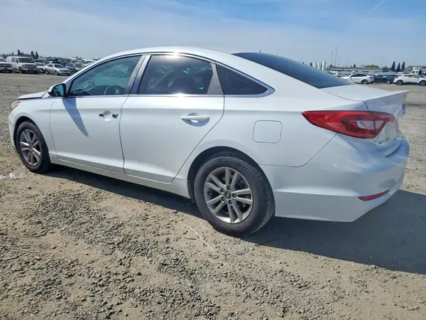 5NPE24AF8GH368322 2016 HYUNDAI SONATA - Image 2