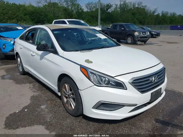 5NPE24AF8GH375531 2016 HYUNDAI SONATA - Image 1