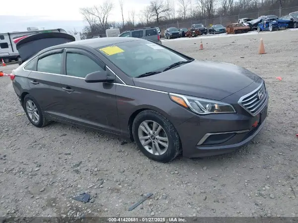 5NPE24AF8GH385542 2016 HYUNDAI SONATA - Image 1