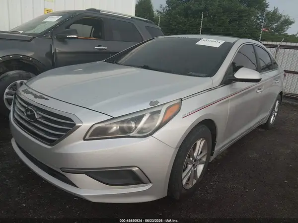 5NPE24AF8GH387212 2016 HYUNDAI SONATA - Image 2