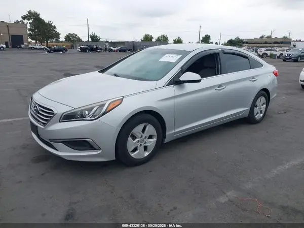 5NPE24AF8GH388571 2016 HYUNDAI SONATA - Image 2