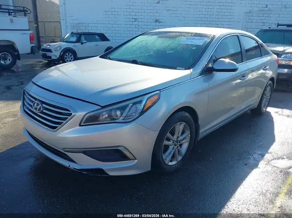 5NPE24AF8GH391695 2016 HYUNDAI SONATA - Image 2