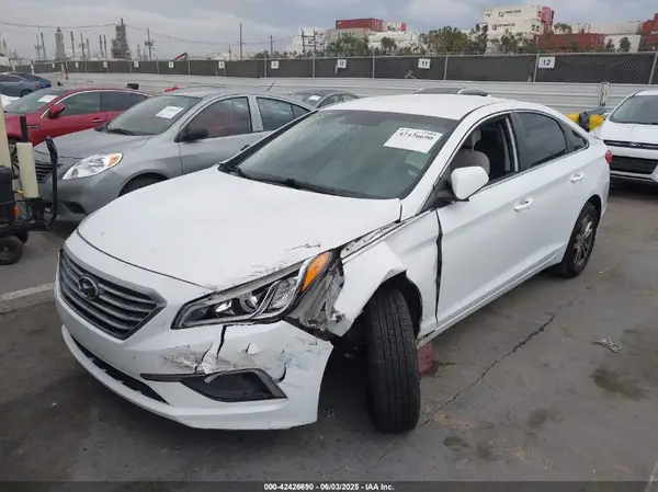 5NPE24AF8GH392135 2016 HYUNDAI SONATA - Image 2