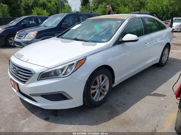 5NPE24AF8GH398064 2016 HYUNDAI SONATA - Image 2