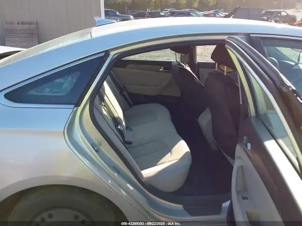 5NPE24AF8GH400959 2016 HYUNDAI SONATA - Image 8