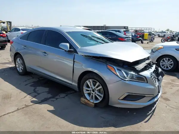 5NPE24AF8GH402114 2016 HYUNDAI SONATA - Image 1