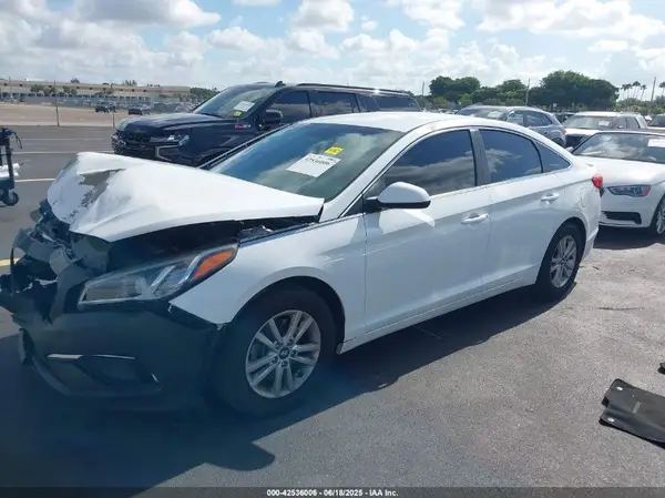 5NPE24AF8GH404056 2016 HYUNDAI SONATA - Image 2