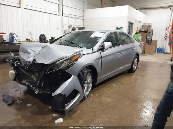 5NPE24AF8GH412156 2016 HYUNDAI SONATA - Image 2