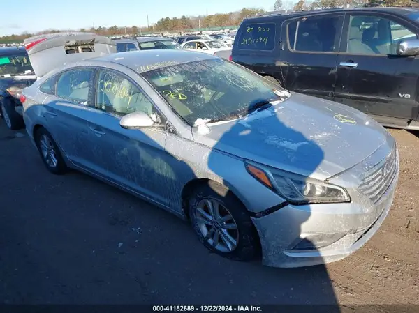 5NPE24AF8GH425800 2016 HYUNDAI SONATA - Image 1