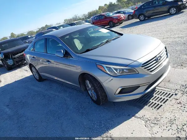 5NPE24AF8GH435940 2016 HYUNDAI SONATA - Image 1