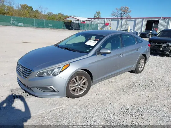 5NPE24AF8GH435940 2016 HYUNDAI SONATA - Image 2