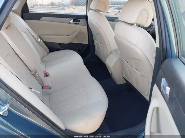 5NPE24AF8HH438273 2017 HYUNDAI SONATA - Image 8
