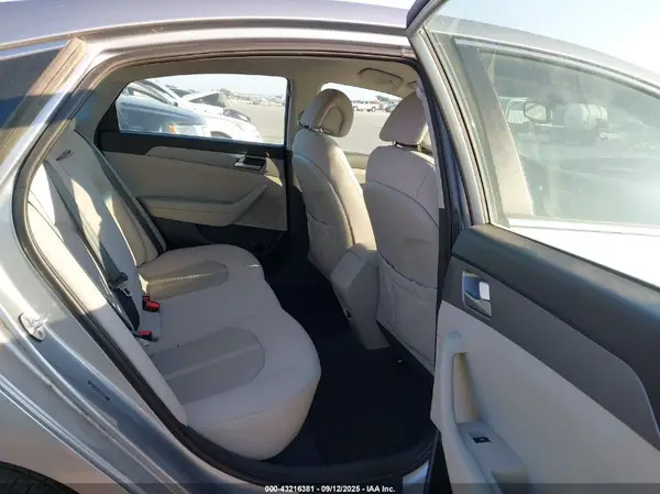 5NPE24AF8HH439262 2017 HYUNDAI SONATA - Image 8