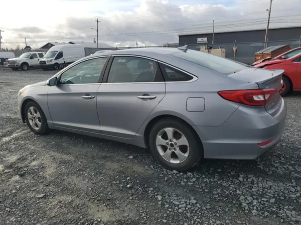 5NPE24AF8HH441979 2017 HYUNDAI SONATA - Image 2