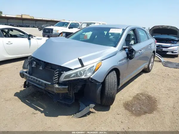 5NPE24AF8HH443828 2017 HYUNDAI SONATA - Image 2