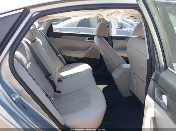 5NPE24AF8HH443828 2017 HYUNDAI SONATA - Image 8
