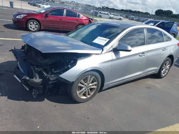 5NPE24AF8HH445899 2017 HYUNDAI SONATA - Image 2