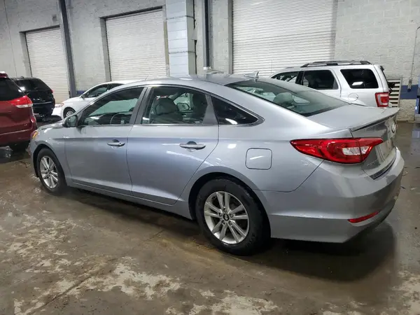 5NPE24AF8HH446602 2017 HYUNDAI SONATA - Image 2