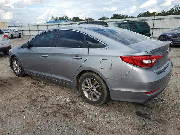 5NPE24AF8HH447006 2017 HYUNDAI SONATA - Image 2