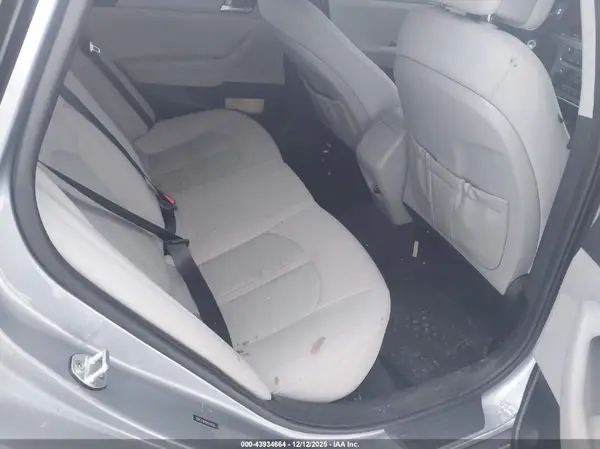 5NPE24AF8HH448138 2017 HYUNDAI SONATA - Image 8