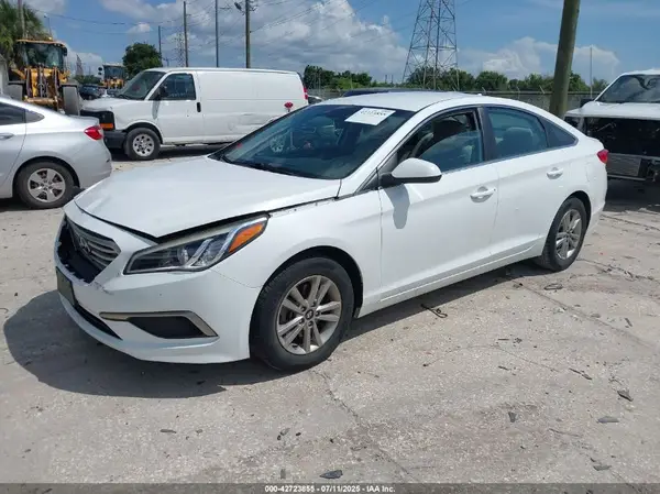 5NPE24AF8HH449452 2017 HYUNDAI SONATA - Image 2