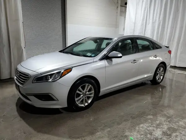 5NPE24AF8HH450259 2017 HYUNDAI SONATA - Image 1
