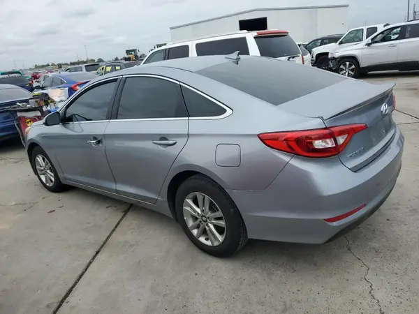 5NPE24AF8HH450469 2017 HYUNDAI SONATA - Image 2