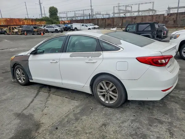5NPE24AF8HH450911 2017 HYUNDAI SONATA - Image 2