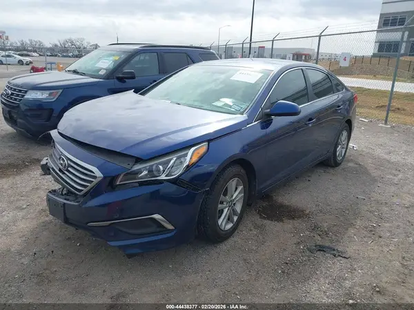 5NPE24AF8HH451198 2017 HYUNDAI SONATA - Image 2