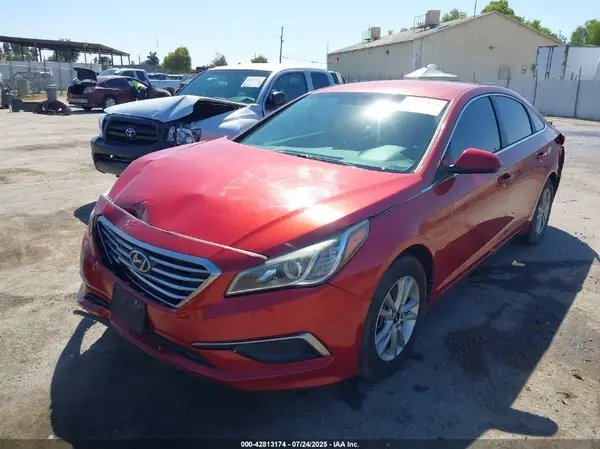5NPE24AF8HH454067 2017 HYUNDAI SONATA - Image 2
