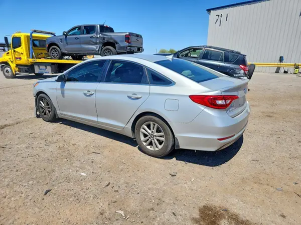 5NPE24AF8HH454702 2017 HYUNDAI SONATA - Image 2