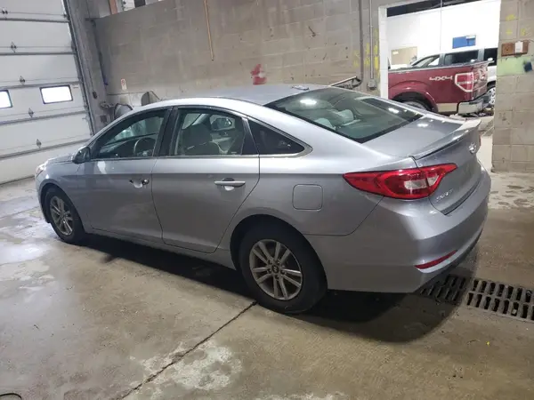 5NPE24AF8HH456031 2017 HYUNDAI SONATA - Image 2