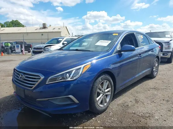 5NPE24AF8HH456756 2017 HYUNDAI SONATA - Image 2