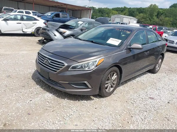 5NPE24AF8HH465313 2017 HYUNDAI SONATA - Image 2